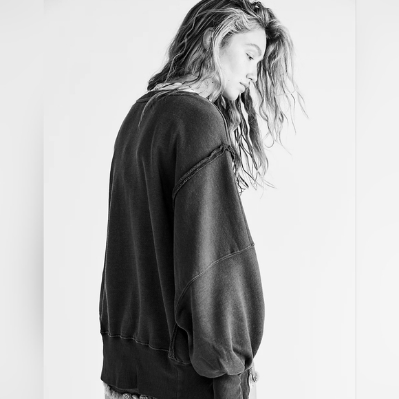 FREE PEOPLE CAMDEN Sweatshirt in Washed Black XS nwot - Picture 5 of 8